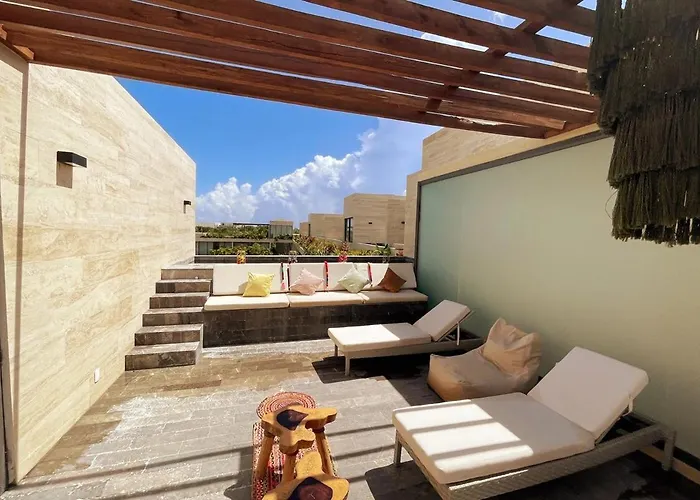 Luxury Penthouse With Rooftop And Private Sky-pool Ferienhaus *